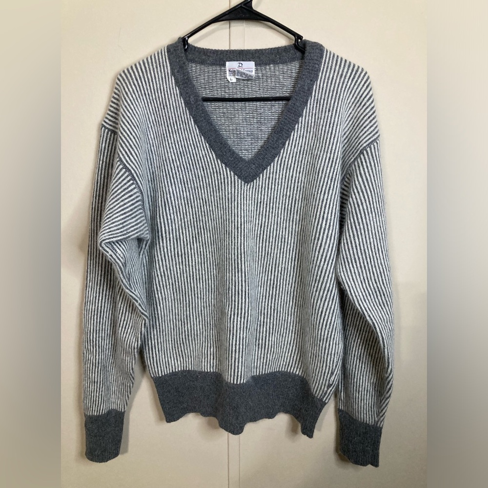 VTG Neiman Marcus Wool Sweater Grey Stripes Knit V-Neck Men's Size Large